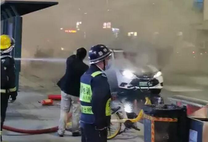 比亞迪新能源汽車再自燃！
