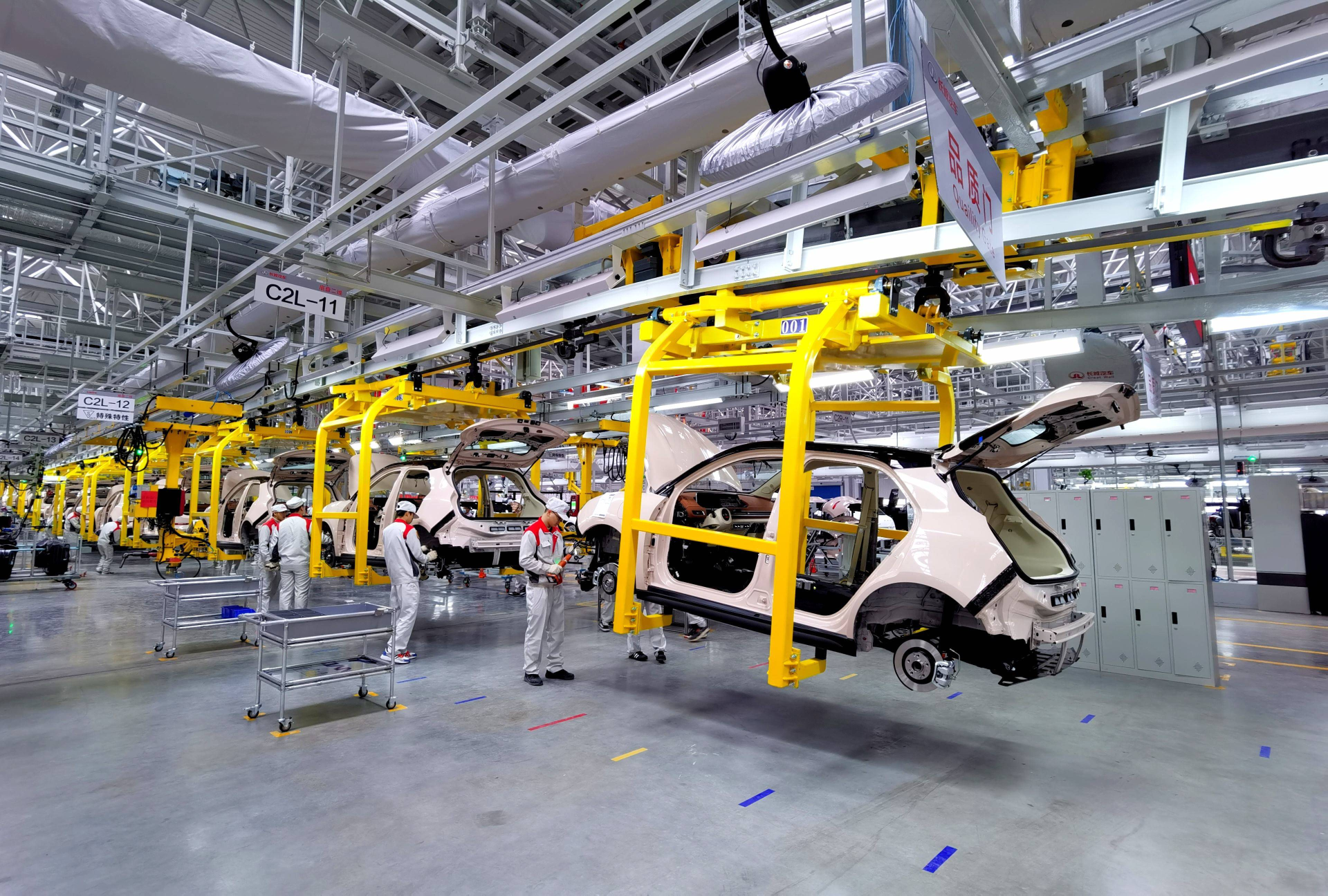 2022年1-2月中國(guó)汽車(chē)制造業(yè)運(yùn)行情況：規(guī)上汽車(chē)制造業(yè)增加值同比增長(zhǎng)7.2%